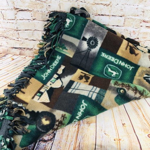 John Deere Fleece Throw Blanket Tied Knots Fringe Cows Chickens 50 X 46