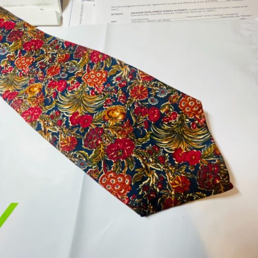Bert Pulitzer Dayton's  Collectors Edition Men's Silk Floral Neck Tie