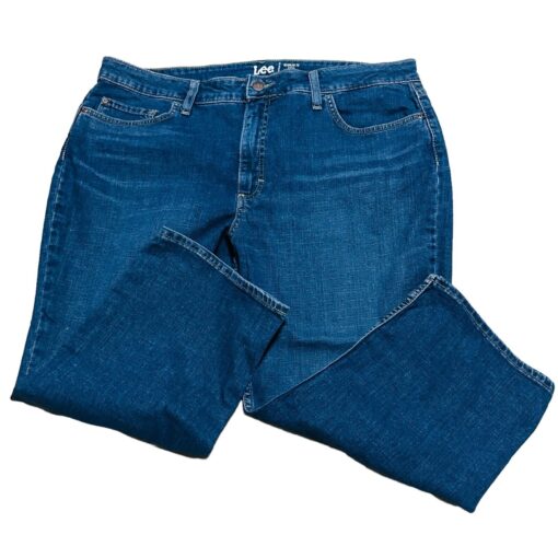Lee Capri Jeans Women's Size 18 M Regular Fit Mid Rise Medium Wash Denim Blue - Image 5