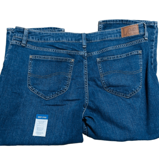 Lee Capri Jeans Women's Size 18 M Regular Fit Mid Rise Medium Wash Denim Blue - Image 2