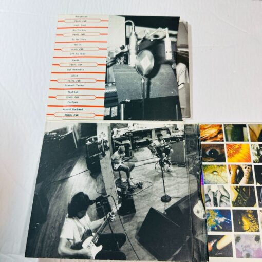 Pearl Jam No Code Album CD With Artwork Booklet Polaroids - Image 4